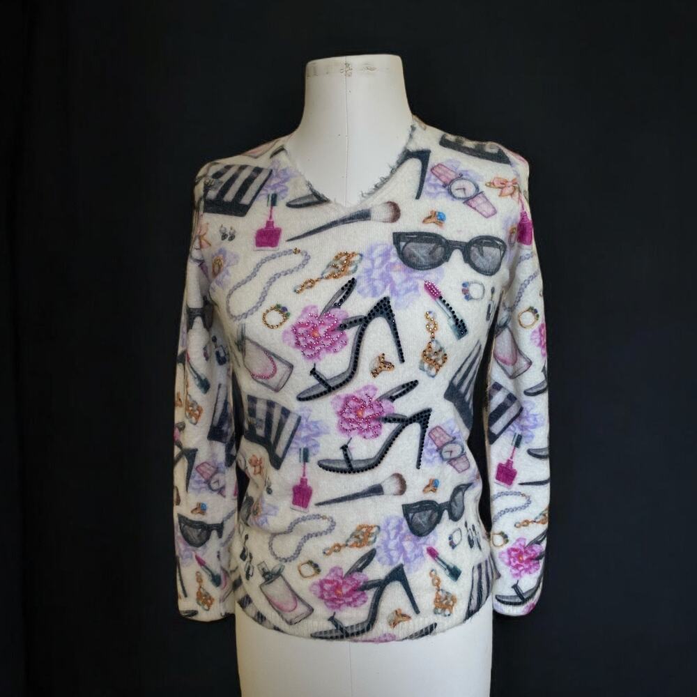 Tricotto V-Neck Sweater Lipstick Pearls Heels AOP Women's size Small Feminine
